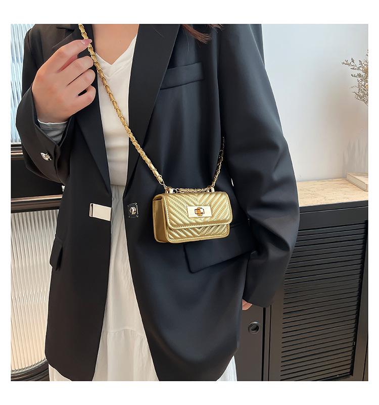 Módny trend 2025 Mini dámska štvorcová crossbody retiazková kabelka