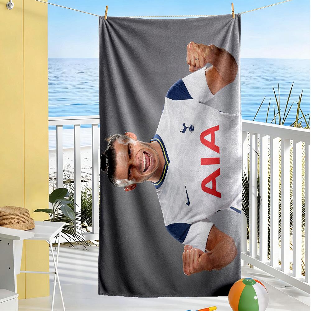 Urban Art Exhibition Beach Towel Super Soft & Absorbent Comfortable Lightweight Portable for Swimming,Beach,Camping, Travel, Beach Accessories,Gym