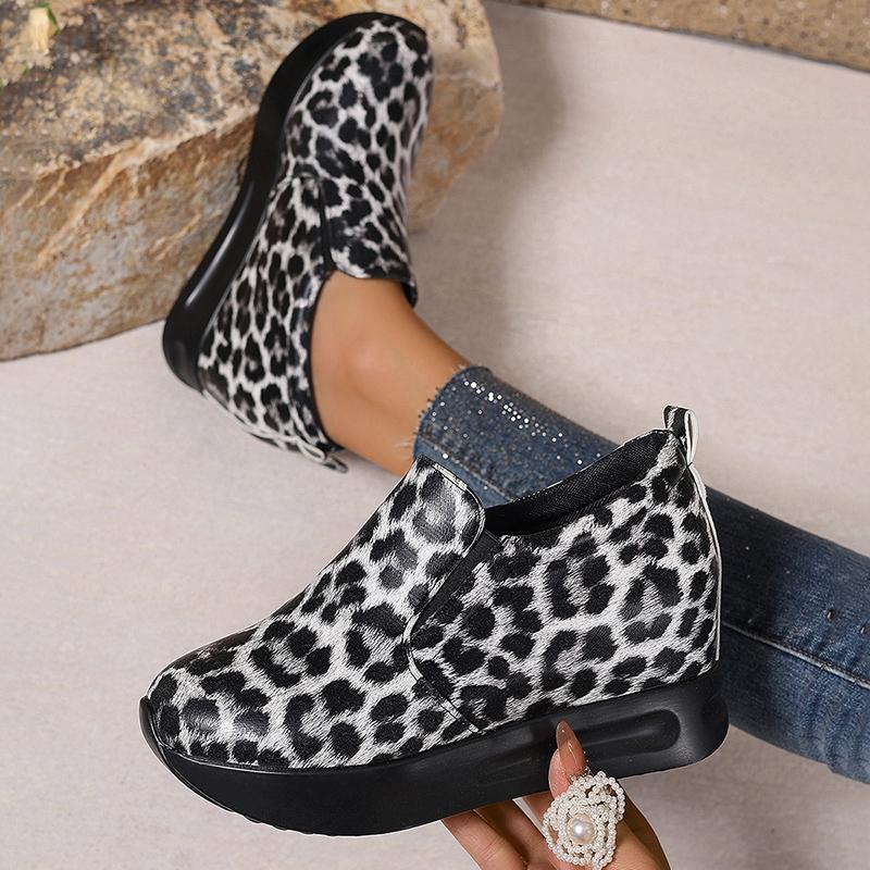 Fashion Women's Leopard Print Platform Sneakers Plus Size Comfort Slip On Casual Shoes Woman Fashion Thick Sole Non Slip Walking Shoes