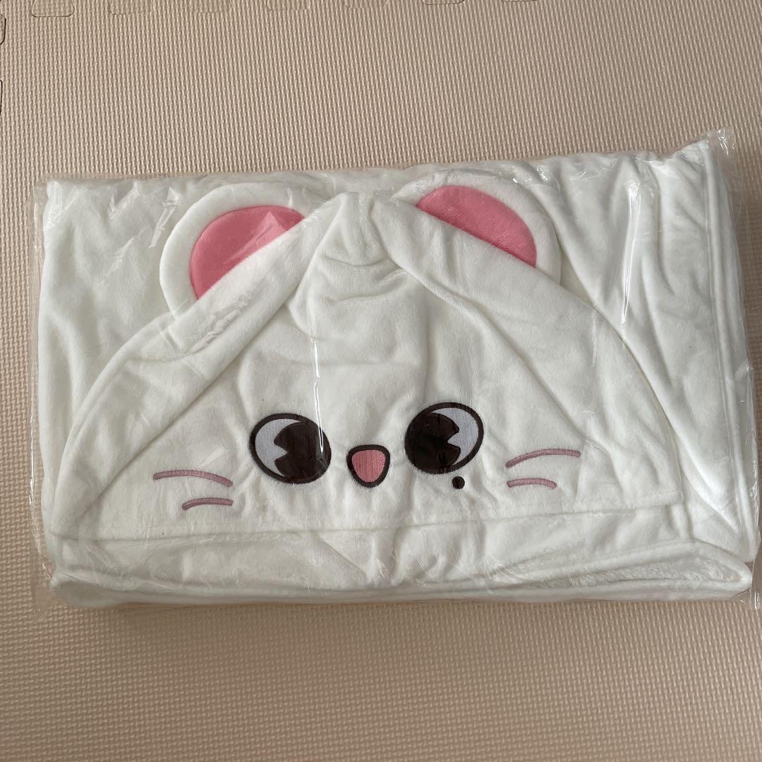 

[USED] StrayKids Hyunjin Genielet Blanket