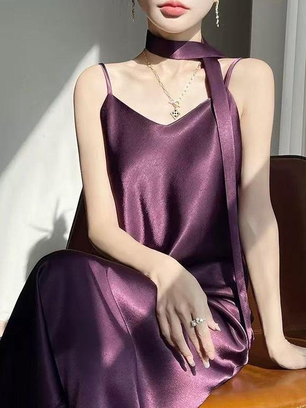 Elegant French V-Neck Spaghetti Strap Satin Dress with Slimming Design