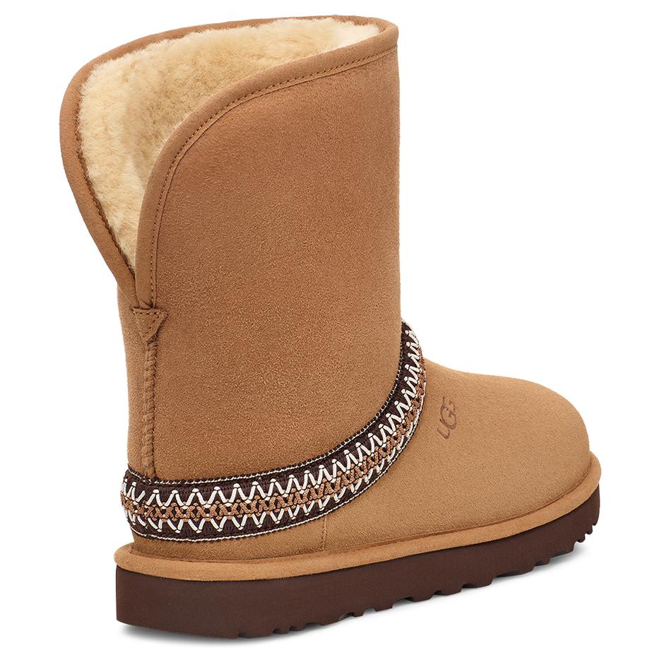 UGG Classic Short Crescent Boot Chestnut (Womens) Women Sneakers 1161770-CHE