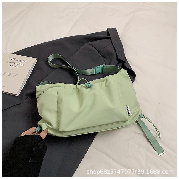 Folded Bag Women's 2025 New Fashion Popular Shoulder Bag Versatile Large Capacity Personalized Puff Drawstring Messenger Bag