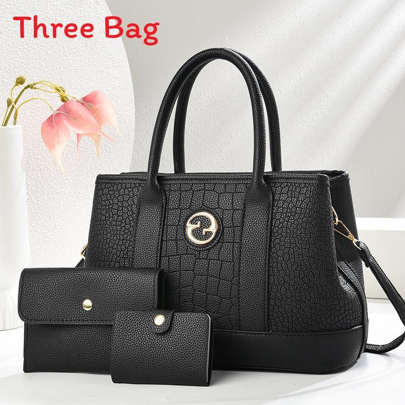 Women Large Capacity Shoulder Bag With Artificial Leather Material For Daily Use