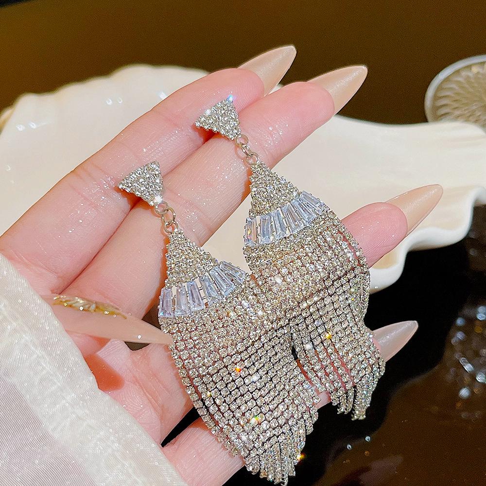 European and American Long Tassel Earrings - Exquisite High-End Fashion Statement Jewelry for Women