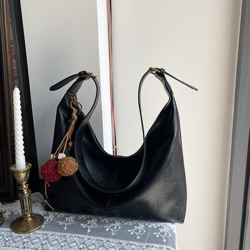 

Retro tote bag women s autumn new fashion simple large capacity underarm dumpling bag shoulder messenger bag Without pendant чёрный