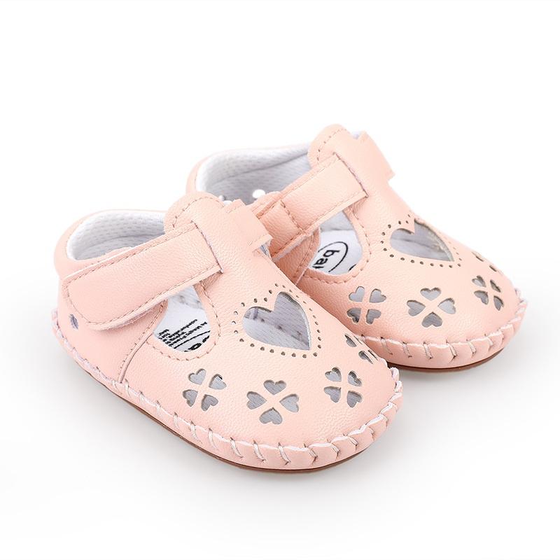 Baby Girl Sandals Comfortable Peach Heart Hollow Design Leather Soft Sole Shoes Fashion First Walkers Kid Shoes