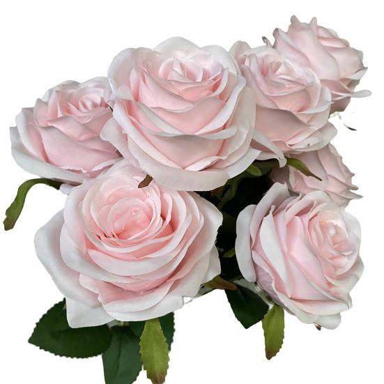 Docela umělá květina Živá estetika bez zalévání