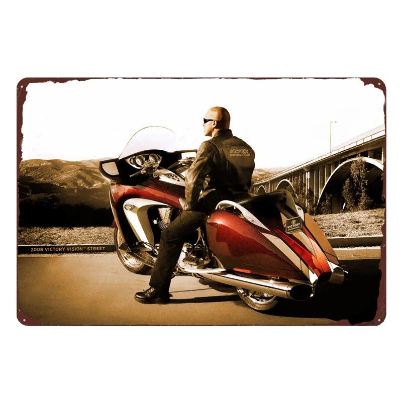 Motorradfahrer Klassischer Sport Rennsport Blechschild Vintage Metallposter Dekor Man Cave Garage Wandschilder Kunstplaketten Blechschild