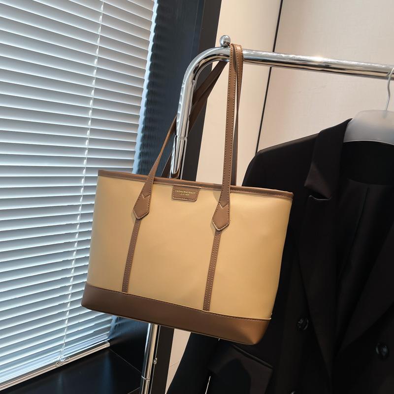 Textured Commuter Large-capacity Bag 2025 New Women's Bag Casual Foreign Style Niche Shoulder Bag Popular Tote Bag