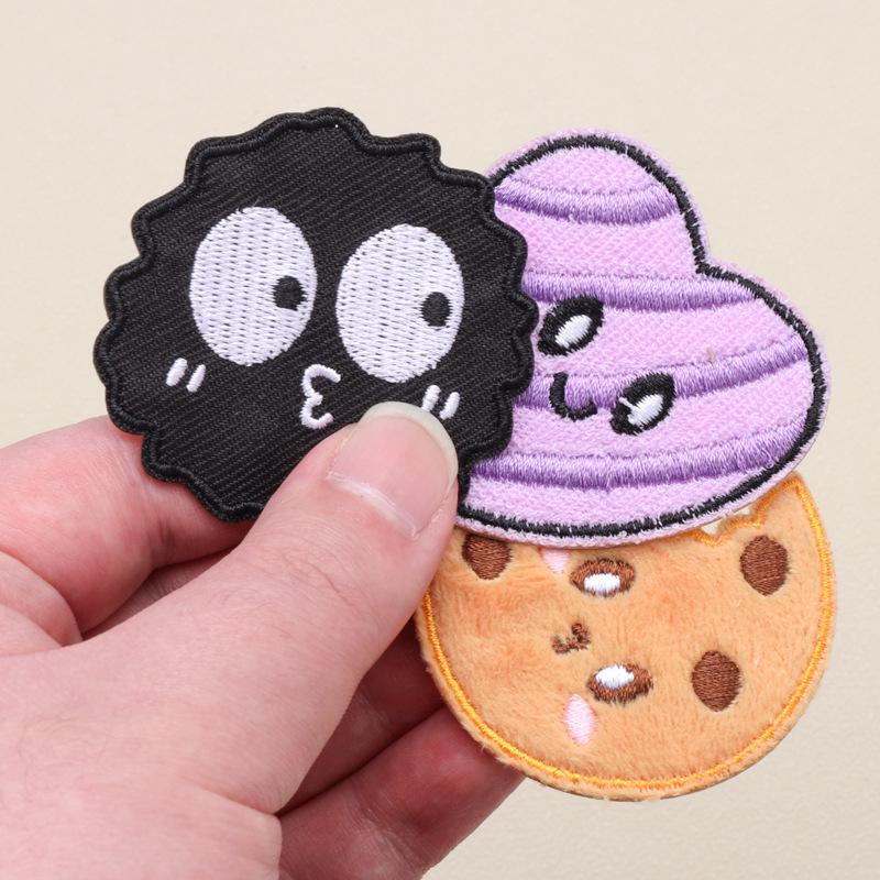 Self-Adhesive Cartoon Plush Embroidery Patches for Clothing and Accessories Repair