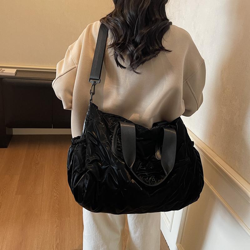 Modische Damen-Reise-Tragetasche, Großes Fassungsvermögen, Winterliche Damen-Handtasche, Geeignet für Sport Yoga, Reisen, Tägliche Reise,