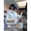 Dolce e versatile abbigliamento imbottito in cotone lavorato a maglia con patchwork a pois color albicocca, caldo, con colletto rialzato, design atmosferico, abbigliamento imbottito in cotone invernale