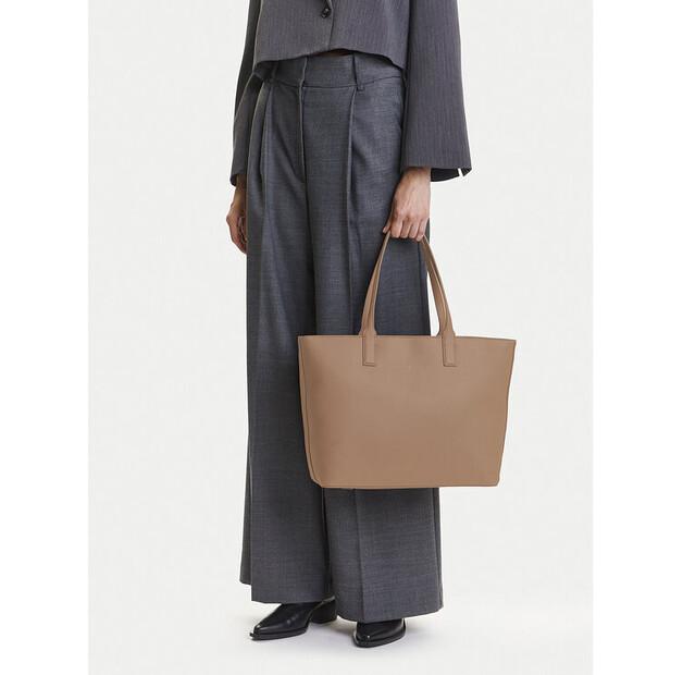 Сумочка Tommy Hilfiger Th Logotape Tote AW0AW17449 бежевый