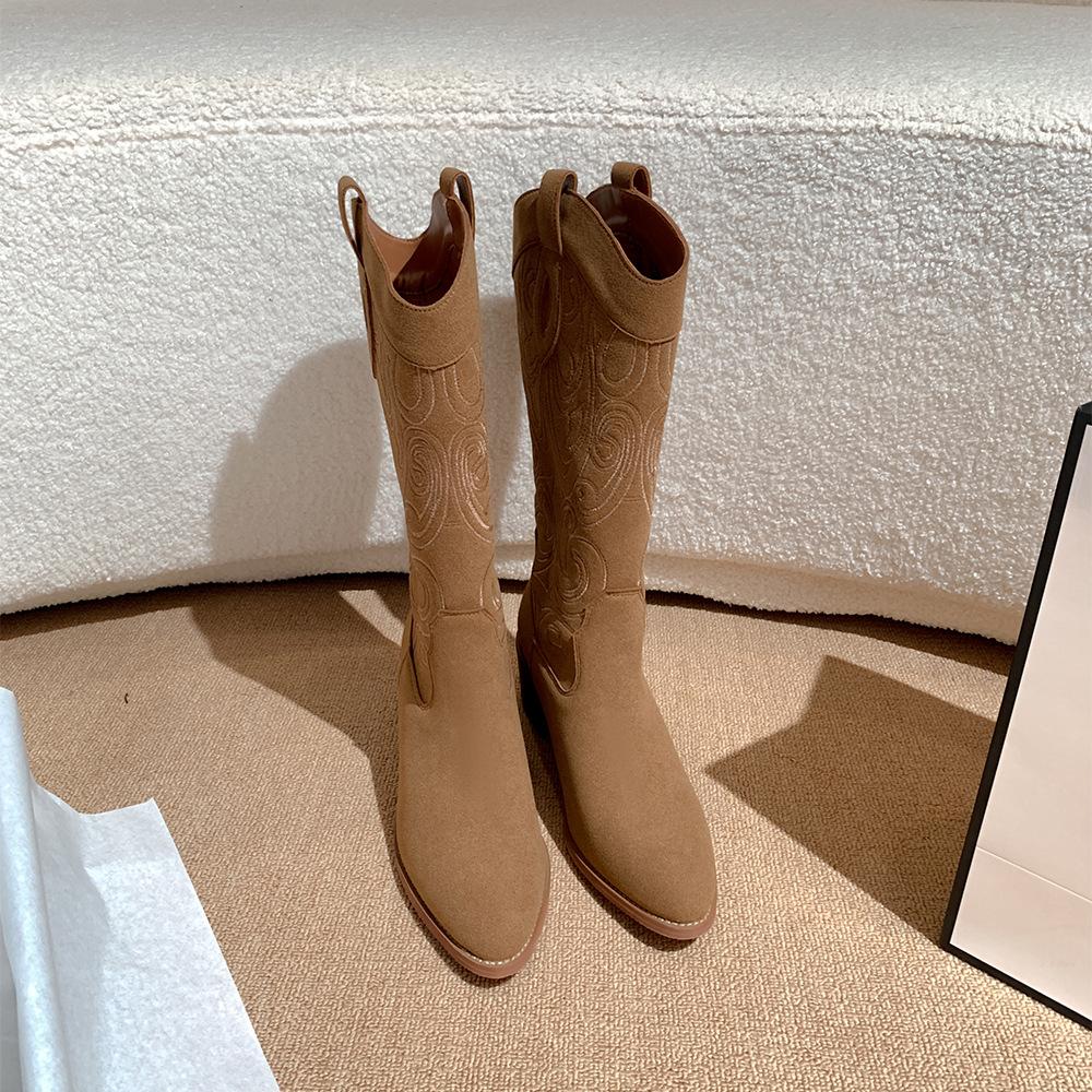 

Винтажные вышитые ковбойские сапоги в стиле вестерн с V-образным вырезом, тонкие, длинные байкерские сапоги на высоком каблуке, высокие сапоги на толстом каблуке для женщин 43