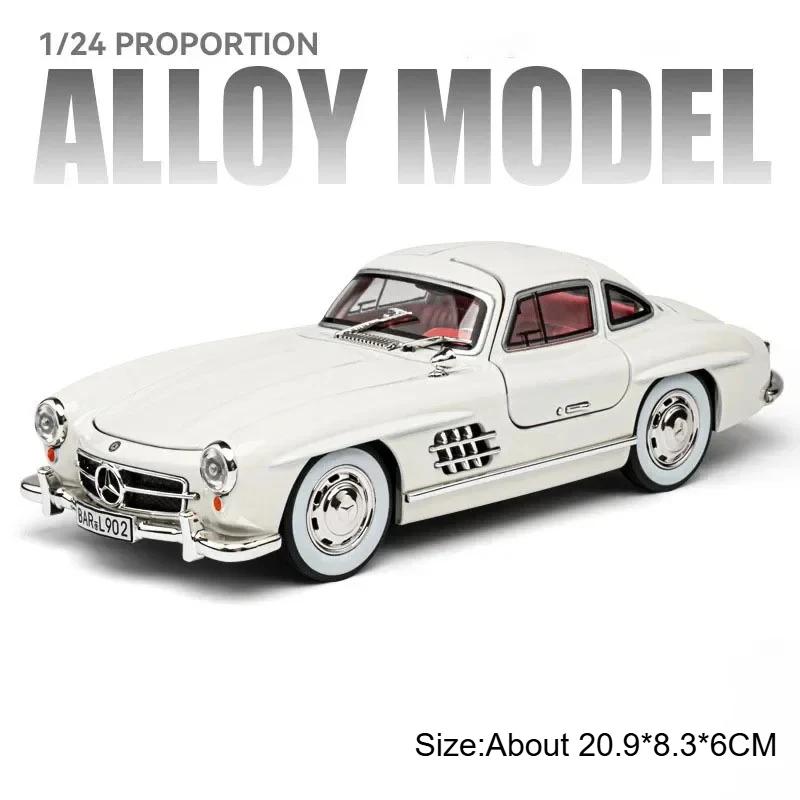 1:24 300SL Vintage Car Model Toy Gull Wing Doors Opened Light Sound Pull Back Miniature Vehicles Models Holiday Gifts for Kids