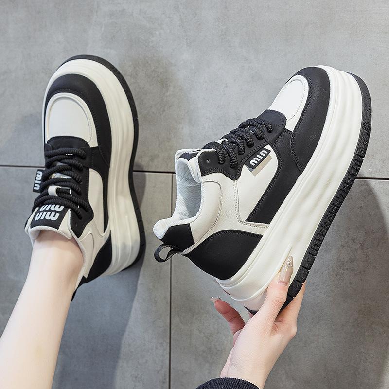 Women's shoes leather spring women's 2025 spring new versatile comfortable small inner height increase women's shoes casual shoes board shoes