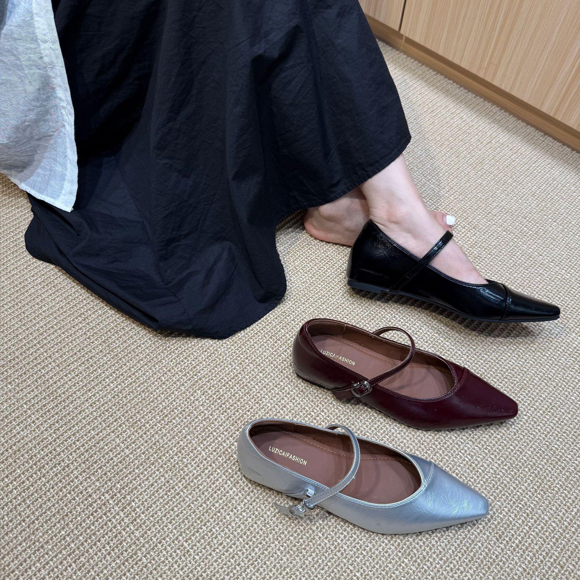 

2025 new pointed one-word belt inner height increase slope heel shallow mouth versatile commuter work flat women s shoes 39 красный