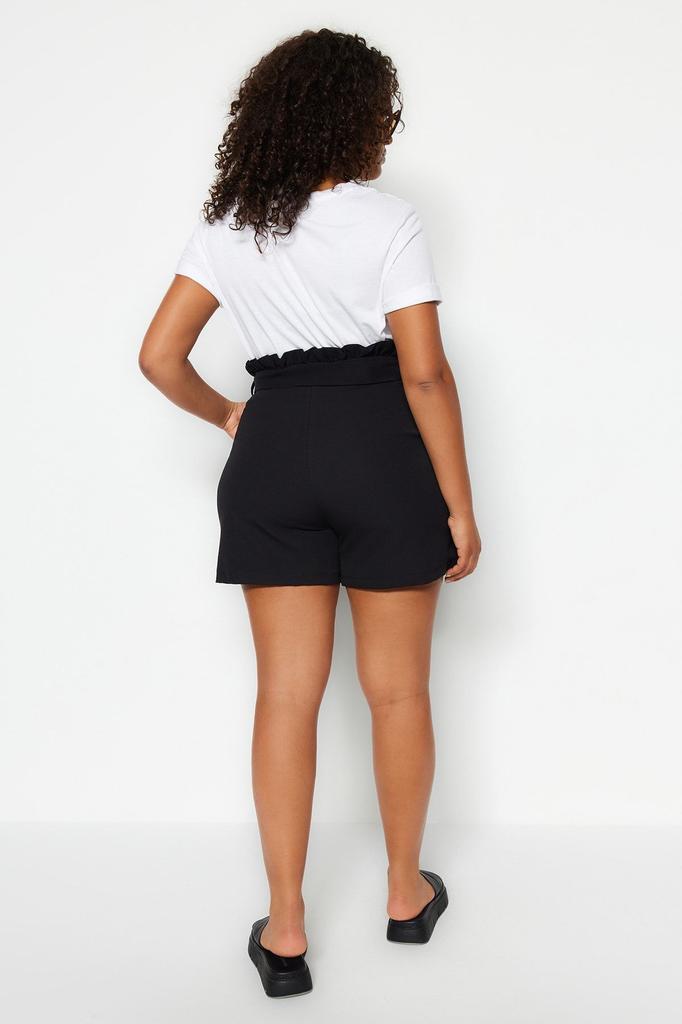 Women's Style Plus Size Black Finike Carrot Woven Shorts & Bermuda