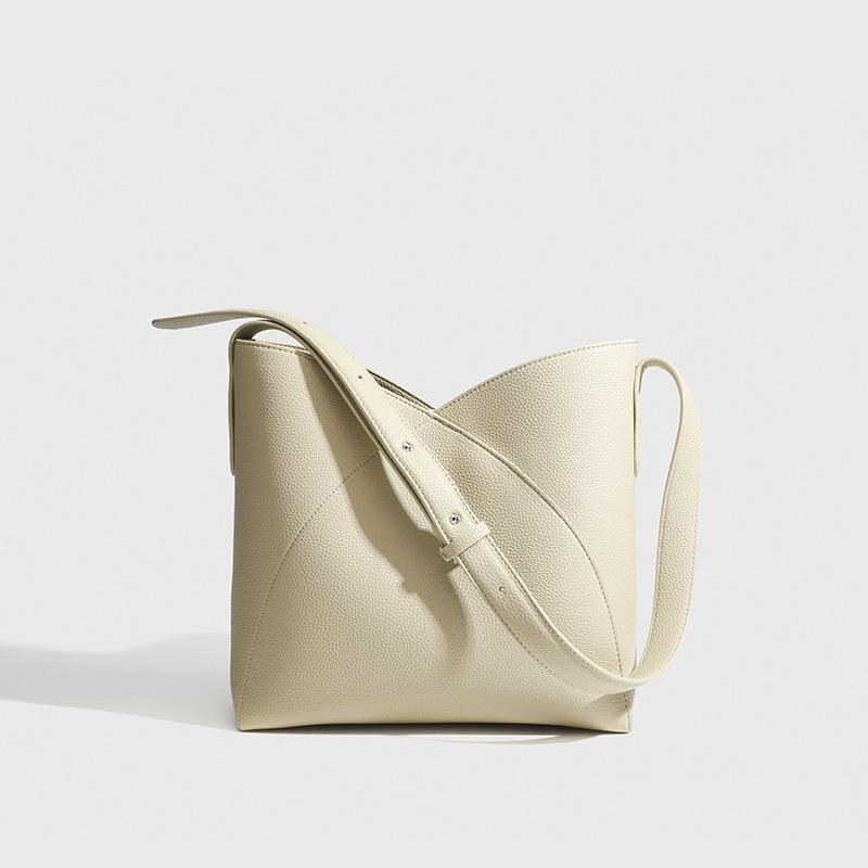 2024 Autumn/Winter New Niche Single-Shoulder Crossbody Bag, Commuting Large-Capacity Casual Fashion High-End Handheld Bucket Bag