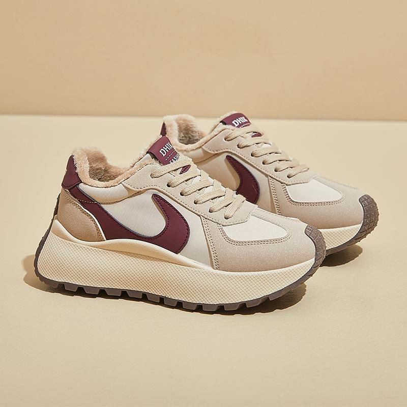 Women's Winter Casual Chunky Platform Running Sneakers With Faux Fur Lining Non-Slip Lace-Up Walking Shoes Warm Fleece Lined Tennis Sneakers for Women
