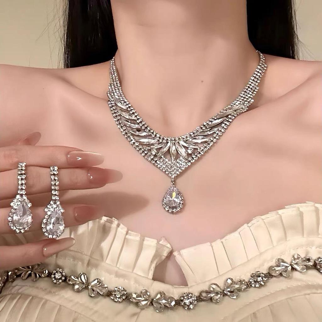Elegant Waterdrop Diamond Tassel Necklace and Earrings Set for Women