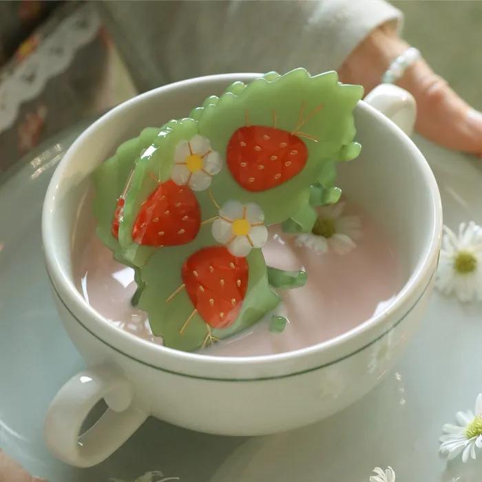 Strawberry Field Hair Claw