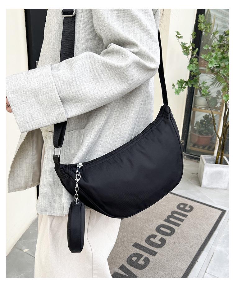 Vielseitige Damen-Umhänge- & Schultertasche aus Nylon - Trendig, tragbar, kleine Knödeltasche mit Münzfach