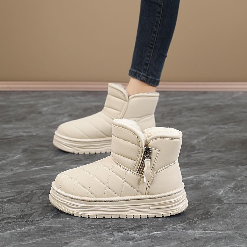 Fur integrated snow boots women's 2 new winter piled thickened cotton boots Harbin anti-skid and anti-skid