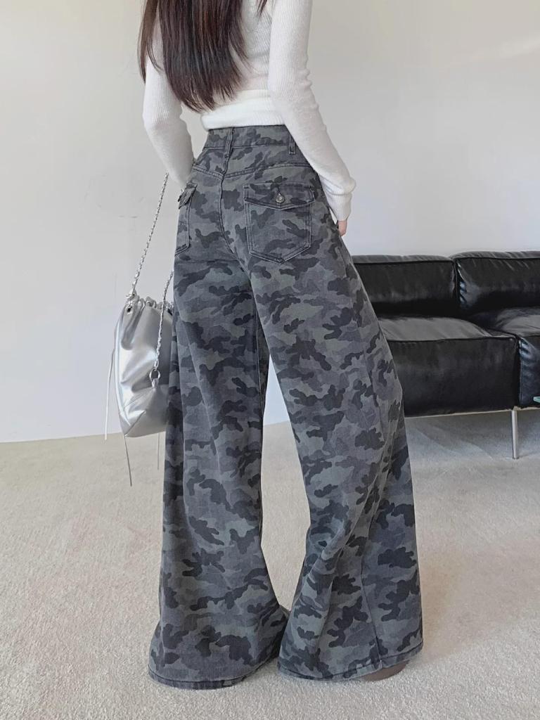 Damen Winterjeans mit hoher Taille und weitem Bein in Camouflage