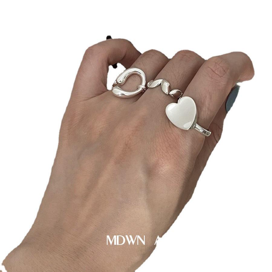 Prsten ve stylu korejském S925 postříbřený s nepravidelným listem - Dámská vintage móda, Jednoduchý zakřivený okraj Srdce Geometrický Otevřený design pro ukazováček.