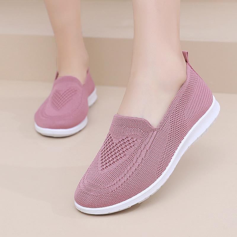 Zapatos de tela antiguos de Beijing para mujer, zapatos de un solo pedal para madres de mediana edad y mayores, zapatos casuales de suela plana transpirables, zapatos de mujer de gran tamaño con tejido de mosca