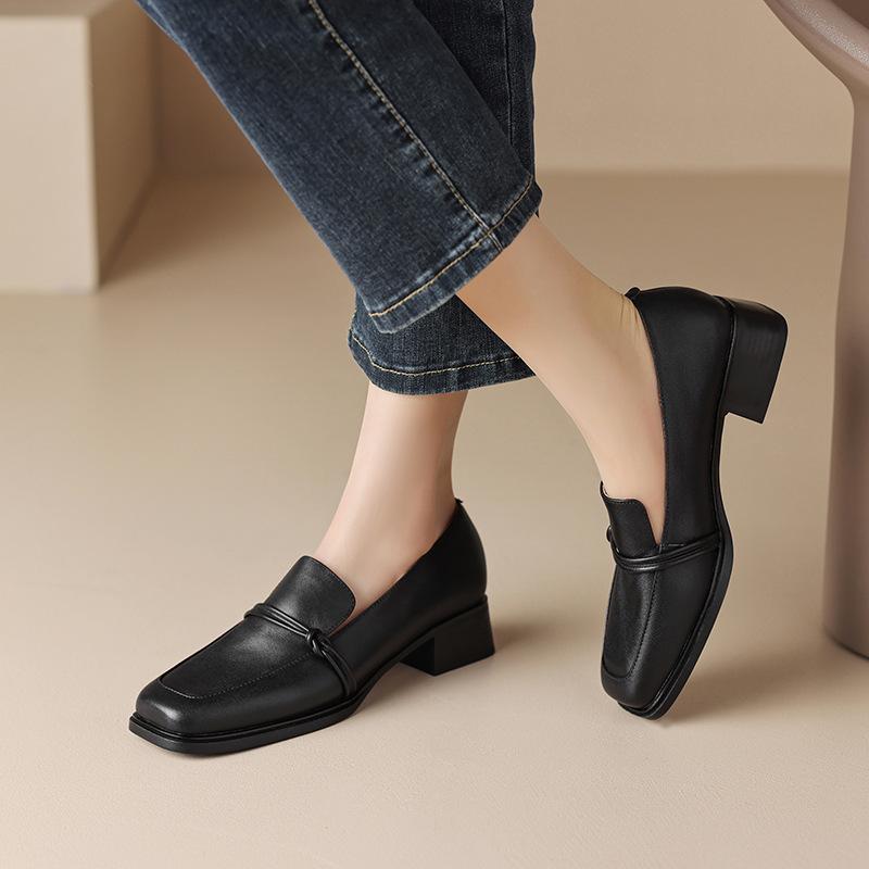 Huge Lightweight~ Square Head Women's Retro British Small Leather Shoes Medium Heel Single Shoes