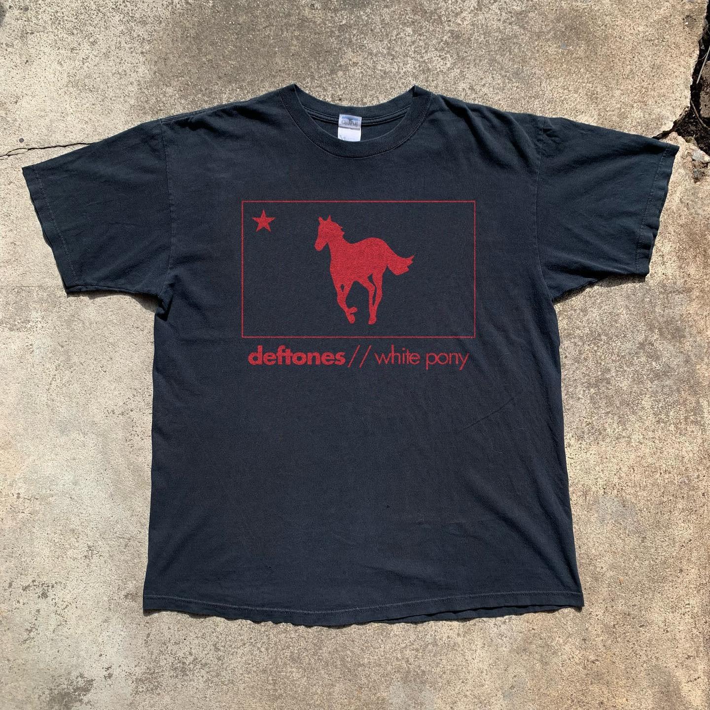 Rare Deftones White Pony Red Horse Graphic Black T-shirt Size S-5XL S