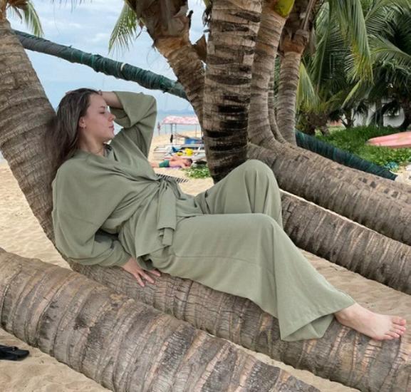Women's Autumn Casual Two-Piece Set: Waist-Cinching Belted Cardigan & Long Pants