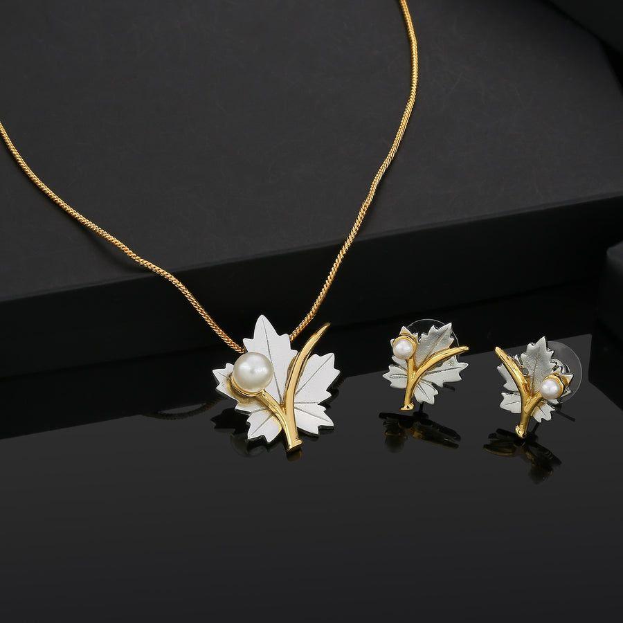 Designer-Collier-Set Estele mit Ahornblatt und Perlen, vergoldet und rhodiniert, für Damen