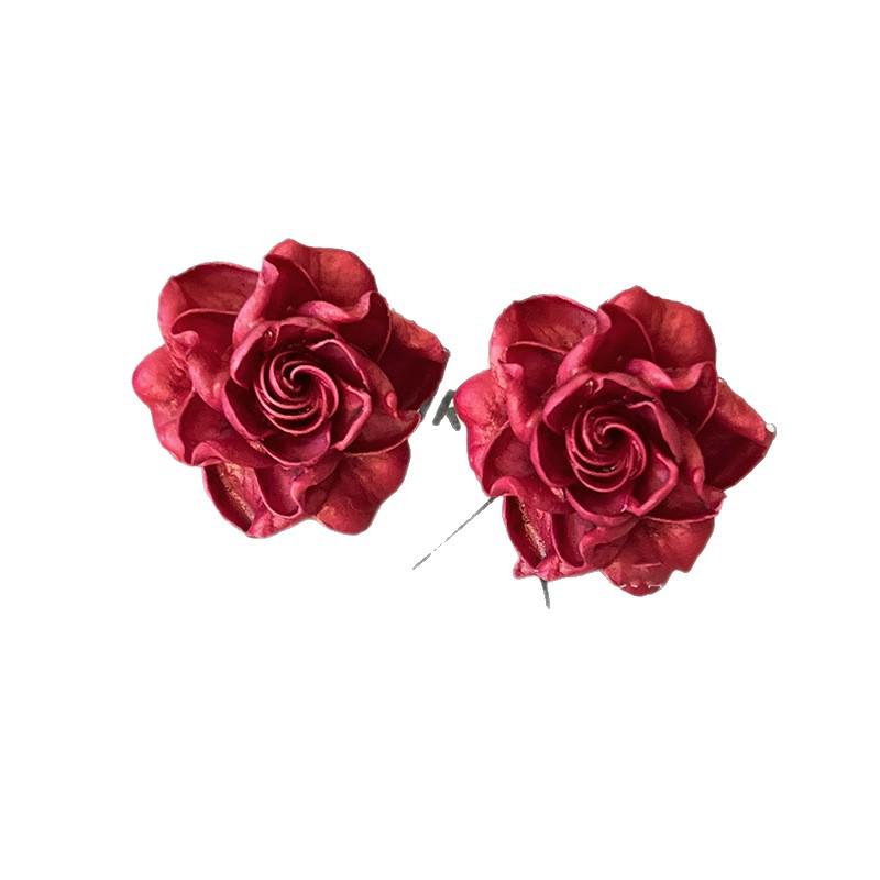 Elegant Silver Resin Flower Stud Earrings: Chic and Versatile for Women