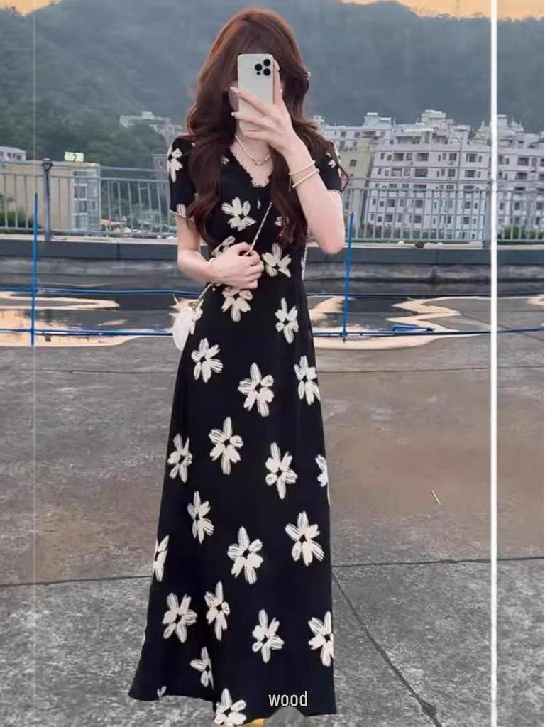 Elegant French-Style Black Floral V-Neck Slimming Long Dress for Women - Summer Collection