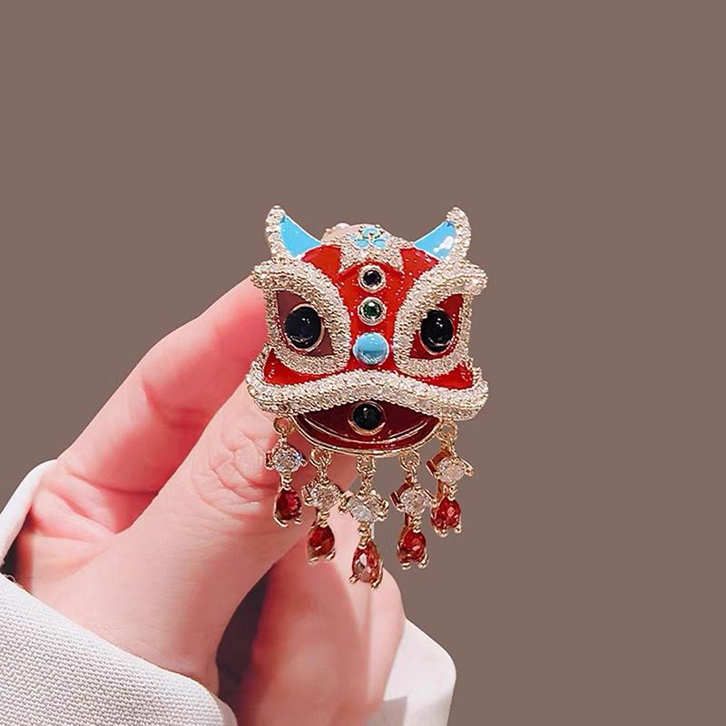 S Retro Lion Dance Brooches Chinese Style  Year Suit Pins Cartoon Exquisite Corsage Clothing Accessories Gifts
