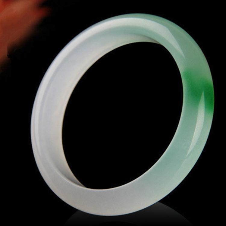 

Нефритовый браслет: Мьянманский Зеленый Точечный Жадеит Кварцит