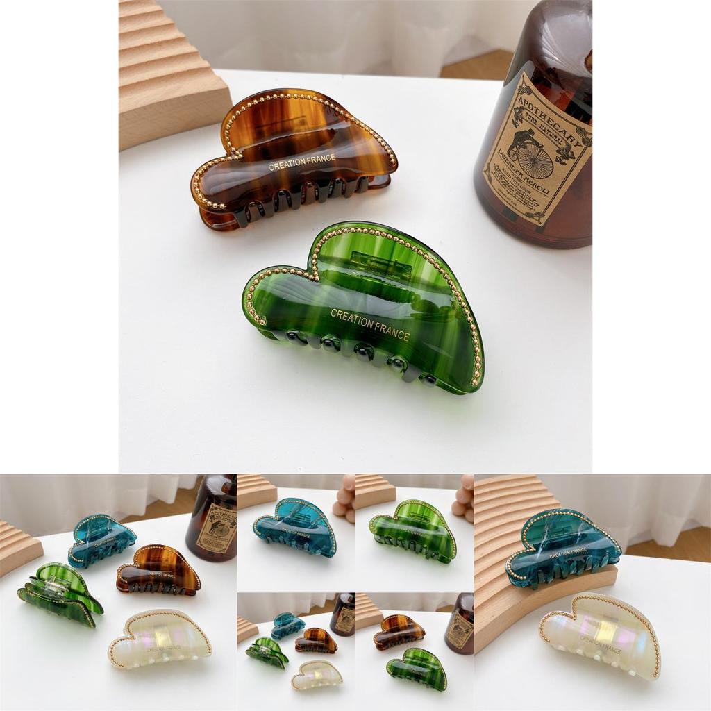 Elegant Handcrafted Gradient Acetate Hair Claw Clip With Heart Design For Fashionable Women