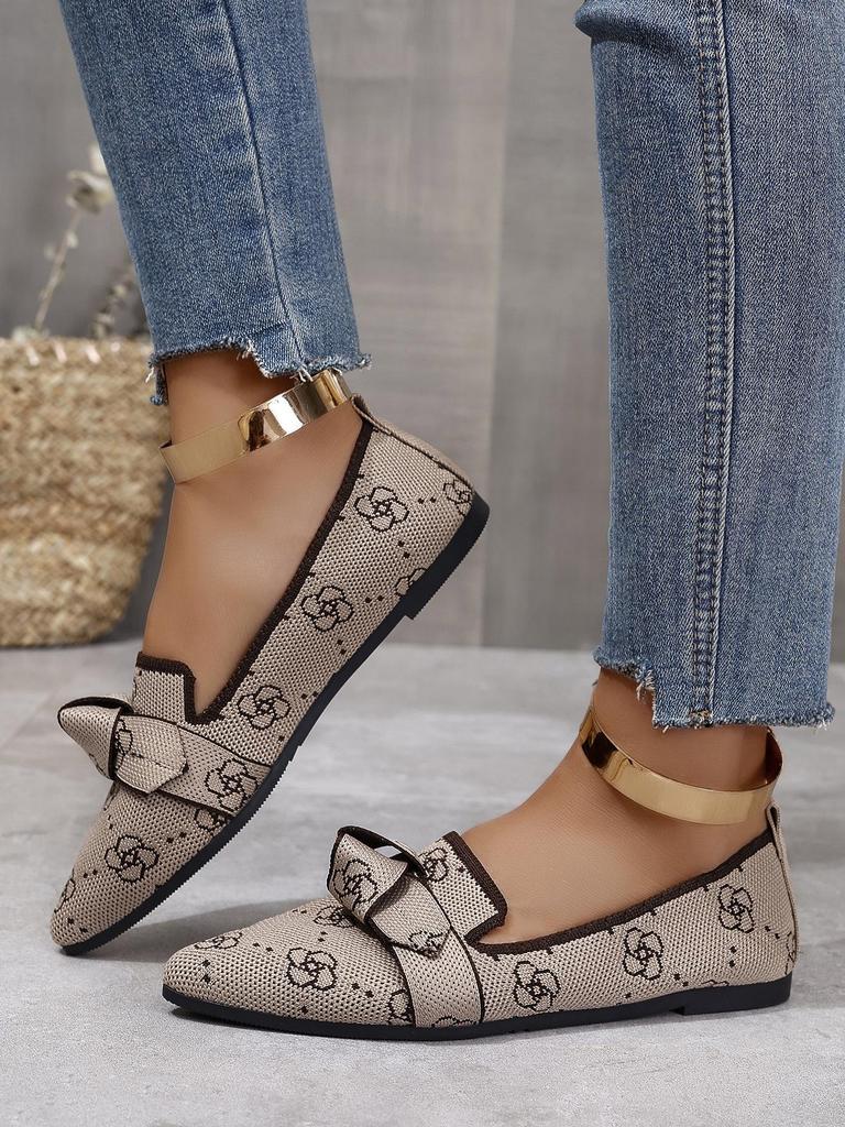 2024 Spring Women's Fashionable Flying Woven Slip-On Pointed Flat Shoes - Large Size