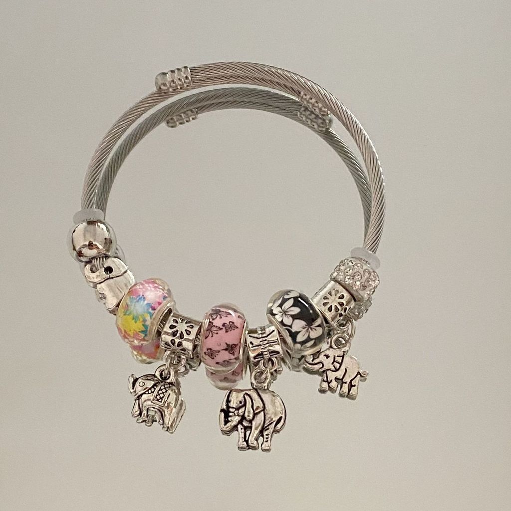 Modern Elephant Bead Bracelet With Stainless Steel Material For Fashion Casual Wear