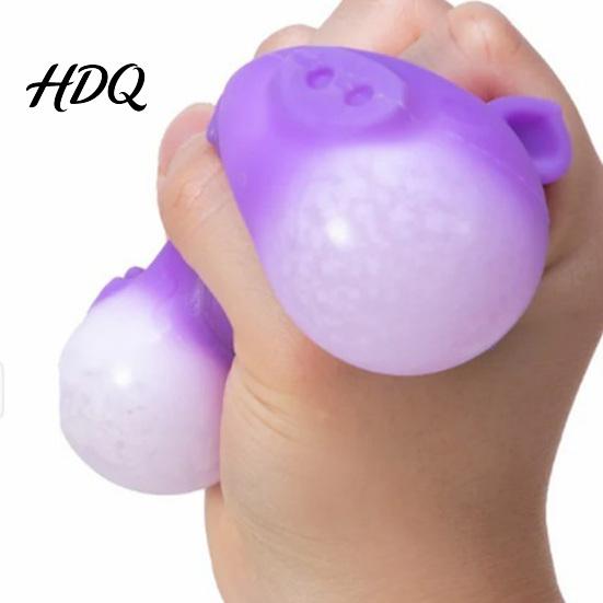 Portable Stress Ball Pig Squeeze Toy Animal Relief Toys for Kids Splash Relaxation Fidget (1PCS) Sensory Children Party Favors Novelty Reliever