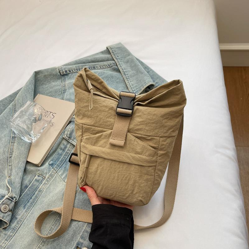 

2025 summer new small bag women s messenger bag fashionable women s shoulder mobile phone bag casual diagonal straddle bag хаки