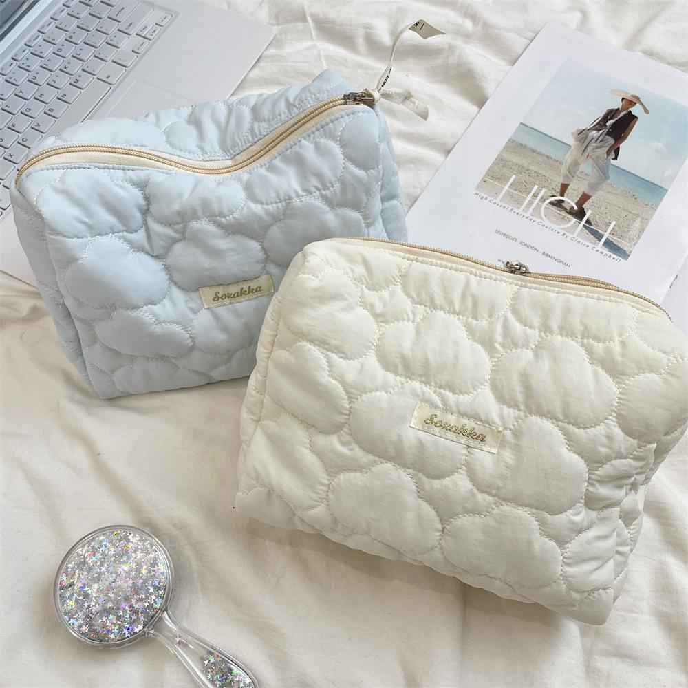 3272 Cloud Fresh Quilted Hand-held Cosmetic Bag Change Bag Large Capacity Liner Bag Lipstick Cosmetic Storage