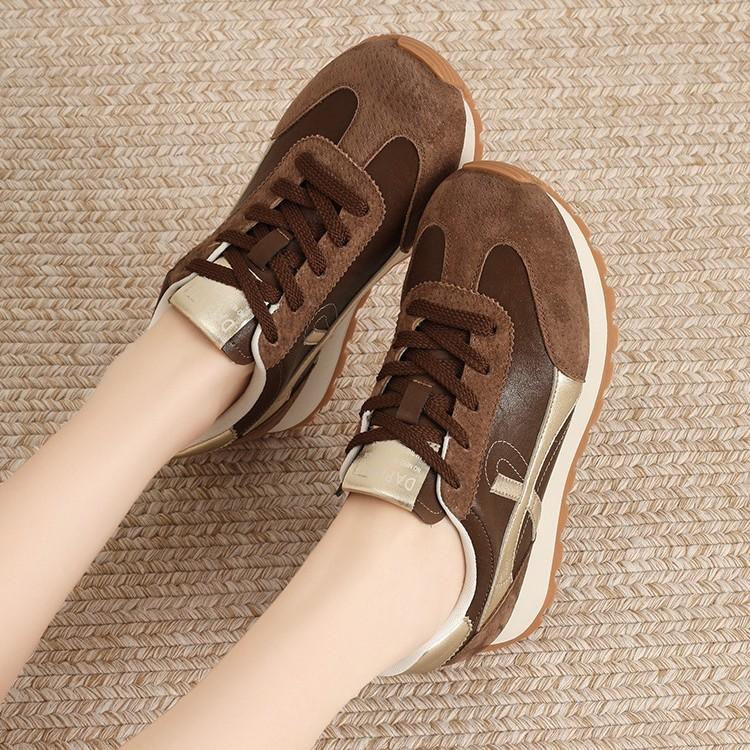 Thick-soled Inner Height Increase German Training Shoes Women's Explosion 2025 Autumn New Lightweight and Versatile Super Fire Outdoor Sports an