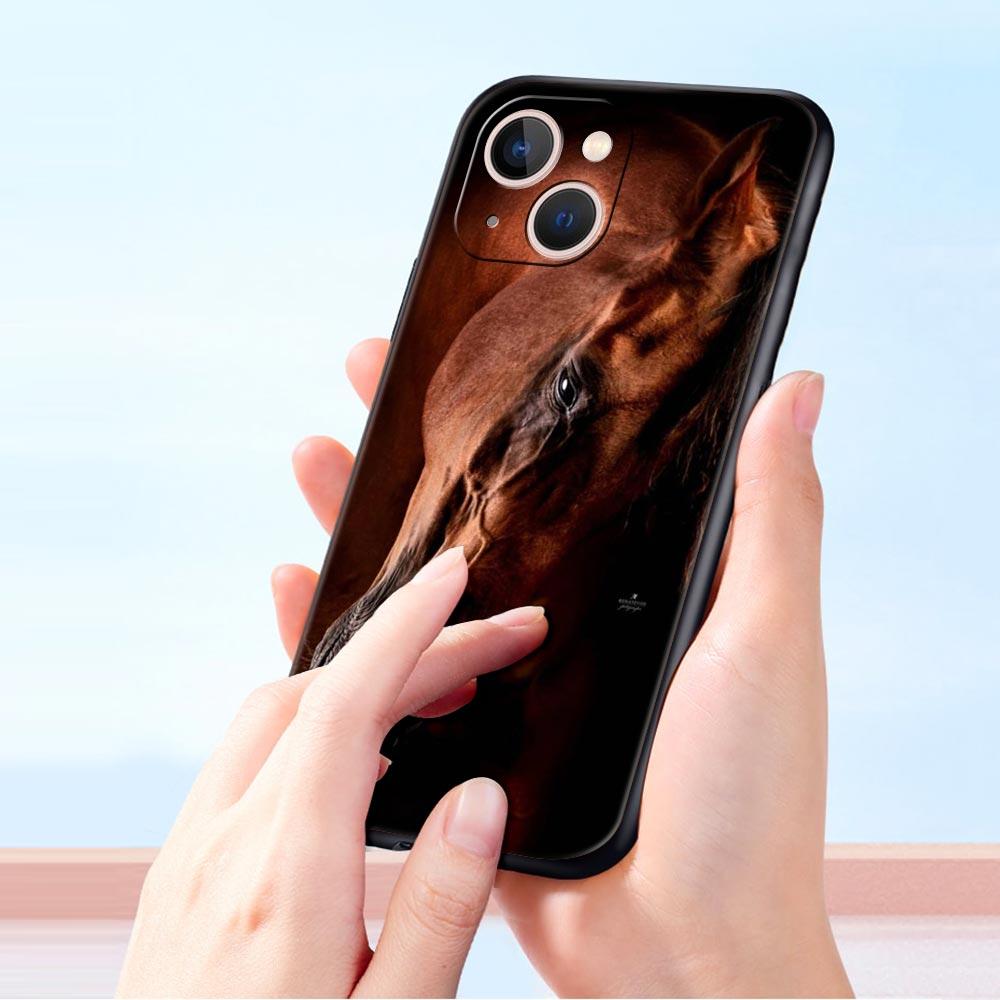 Horse Phone Case For iPhone 17 16 15 Pro Max 11 12 13 14 7 8 Plus SE 2020 X XR XS Cover Soft Black