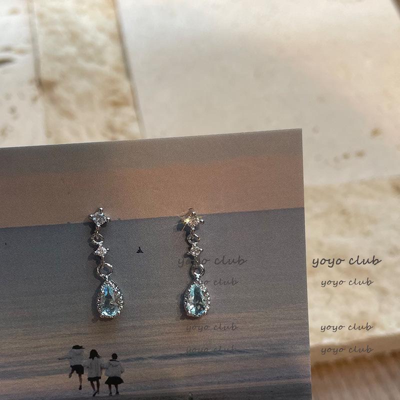 Lake Blue Color Water Drop Zircon Earrings For Women Exquisite Silver Color Shiny Crystal Stud Earring Sweet Party Jewelry Gifts