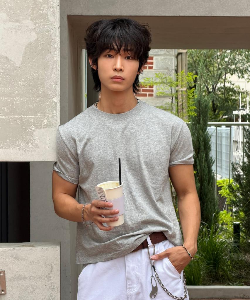 SIGNATURE Summer Muscle Fit Crop Short Sleeve T-Shirt [3 Colors]